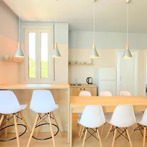 Apartment Elegant New - Colorful By The Sea, Durrës